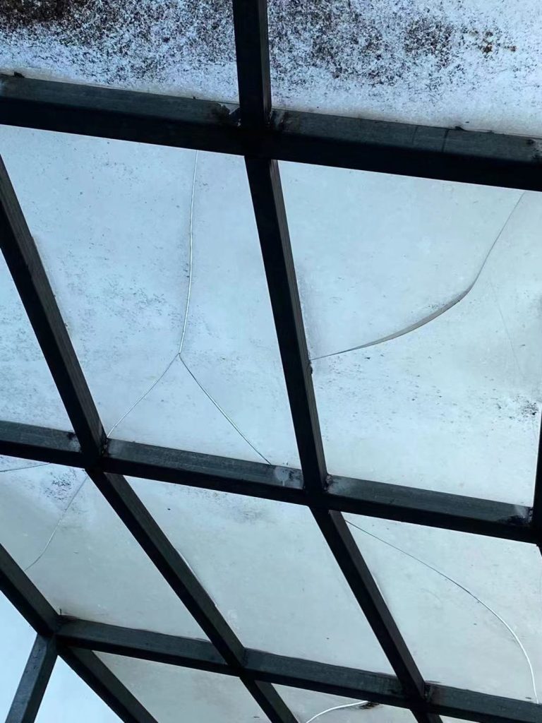 Why Does the Polycarbonate Solid Sheet Crack 1